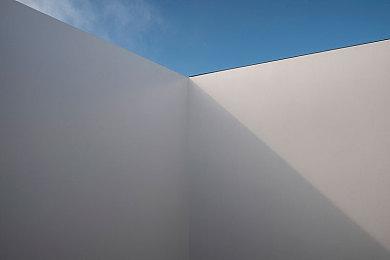 《吸血鬼幸存者》将被改编为真人电影 游戏无剧情将是挑战